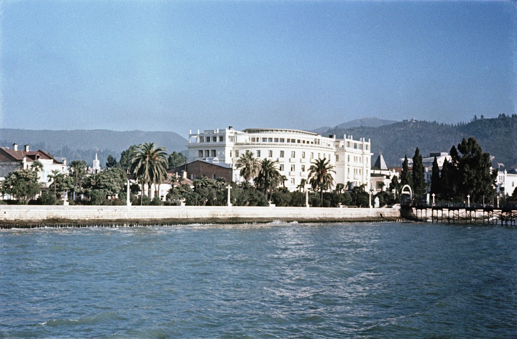 гостиница "Абхазия"