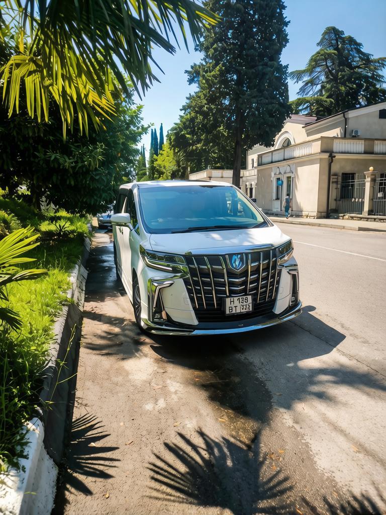 автомобиль Toyota Alphard, привезенный под заказ нашему клиенту